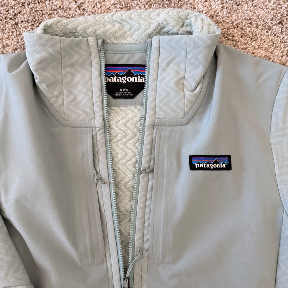 R2 CrossStrata Jacket - Picture 2 of 3